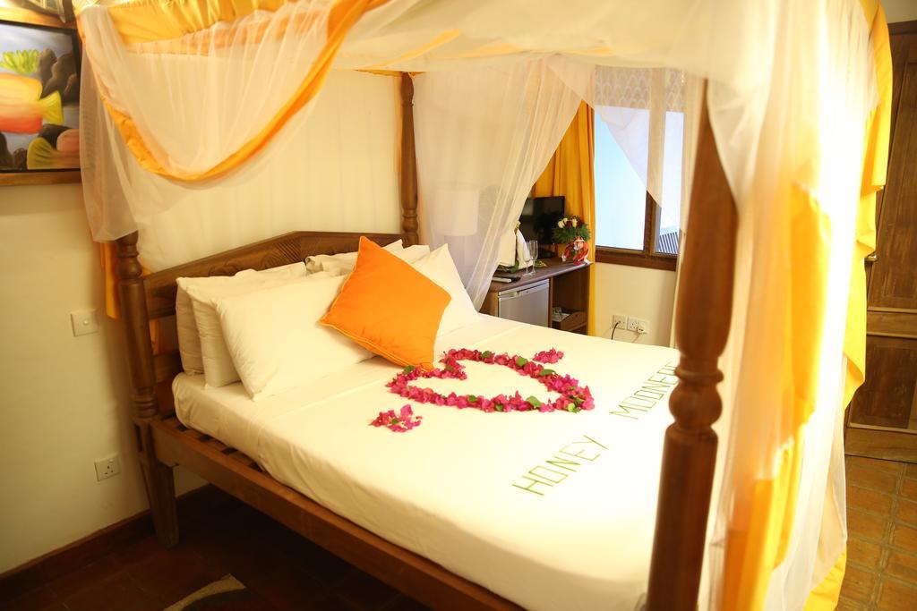 Mangro Hotel 디아니 해변 외부 사진